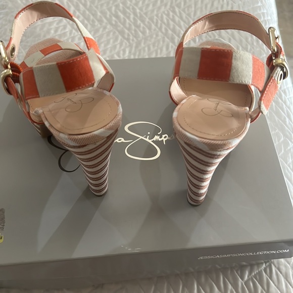 Jessica Simpson - Picture 3 of 4